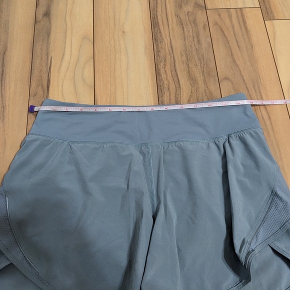 EUC! Lululemon Run Off Route Shorts In Light Blue Size 8 - Picture 8 of 14